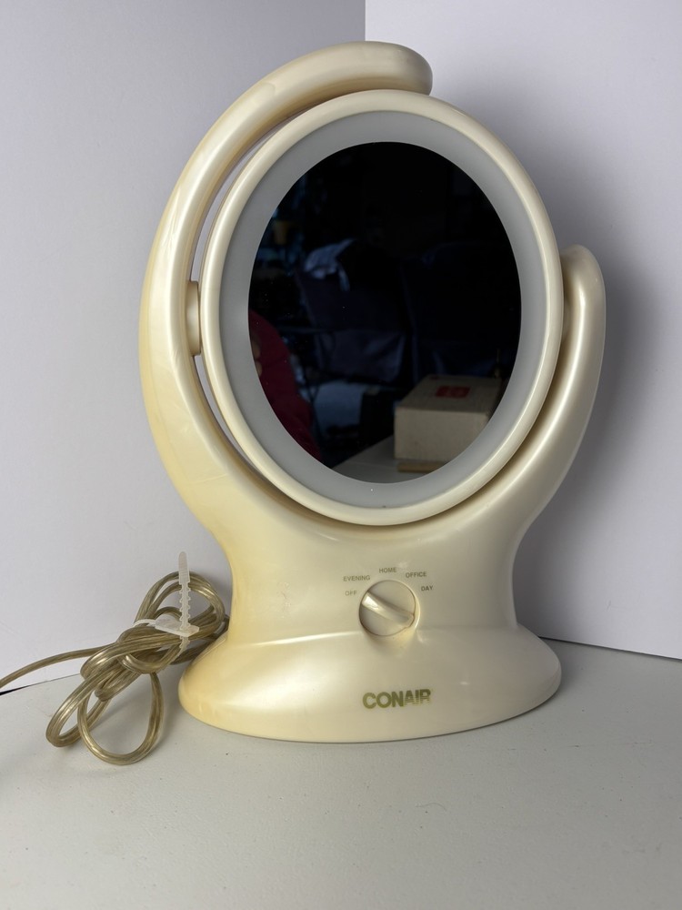 CONAIR Lighted Dual-Sided Vanity Mirror Model BE36  with 4 Light Settings