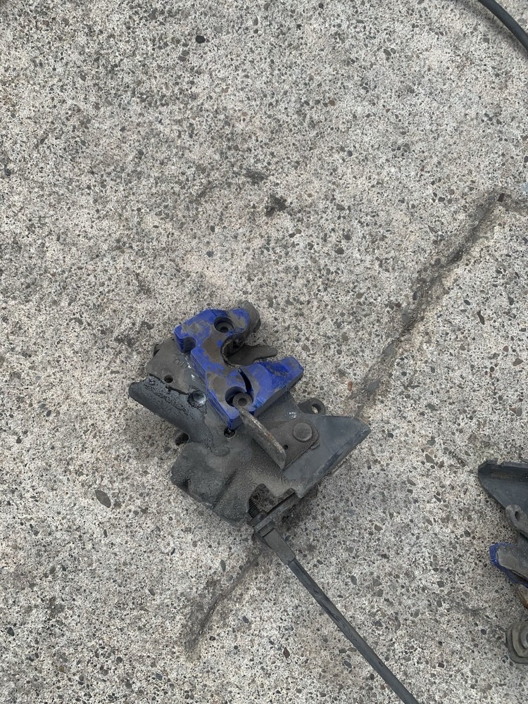 Scania R Grill Lock Set