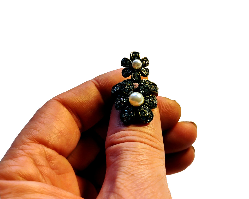 Haunted Ghost Ring, The Pearl Farm Ghost!