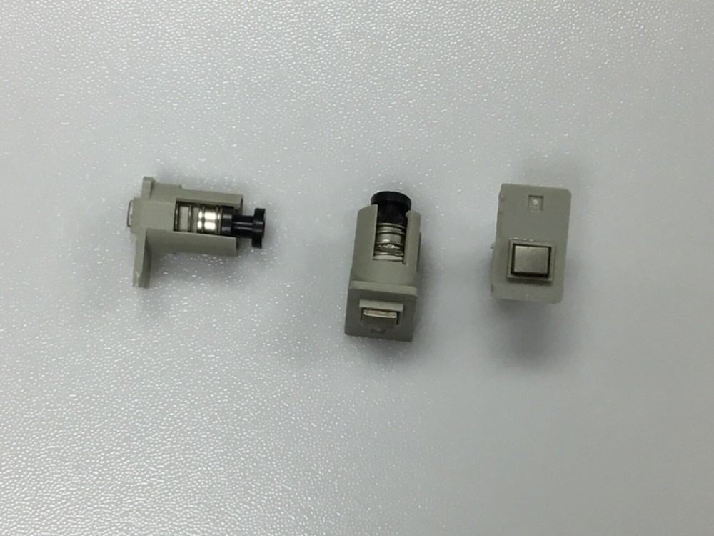 Harmon Kardon CD 391/491 - Push Button #A662-CD391C, working.