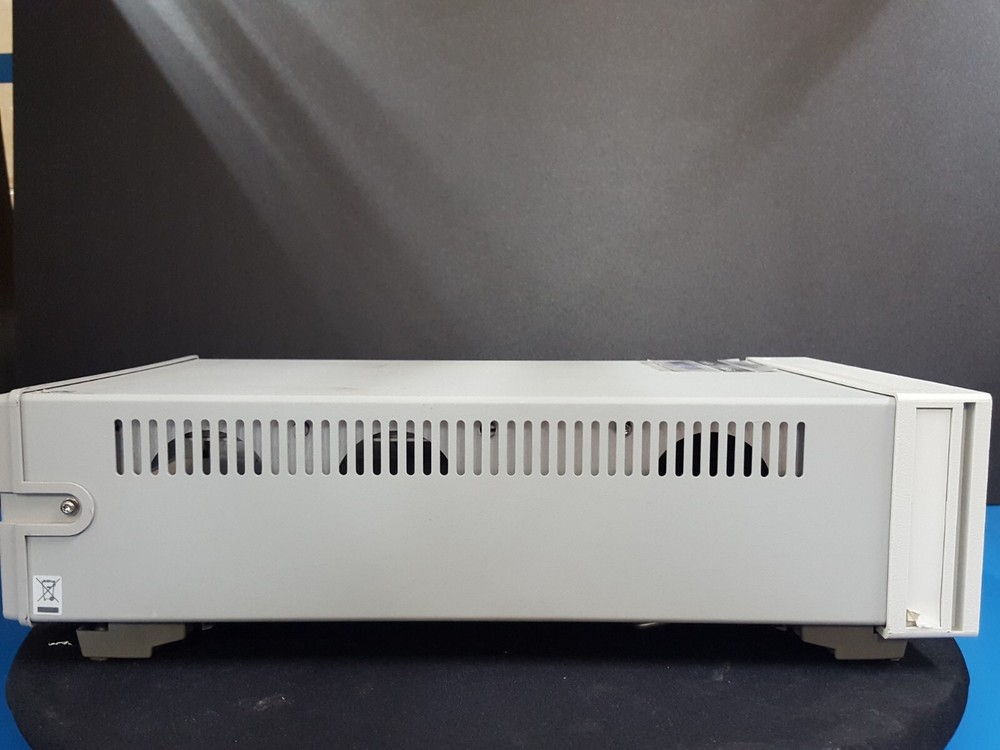 Agilent 3499B: Switch / Control System Main Frame (1402)