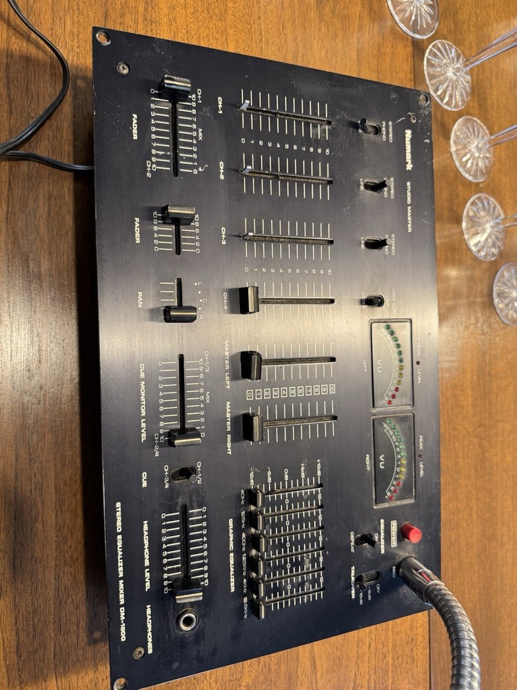 Numark DM1800 PPD Preamp Mixer