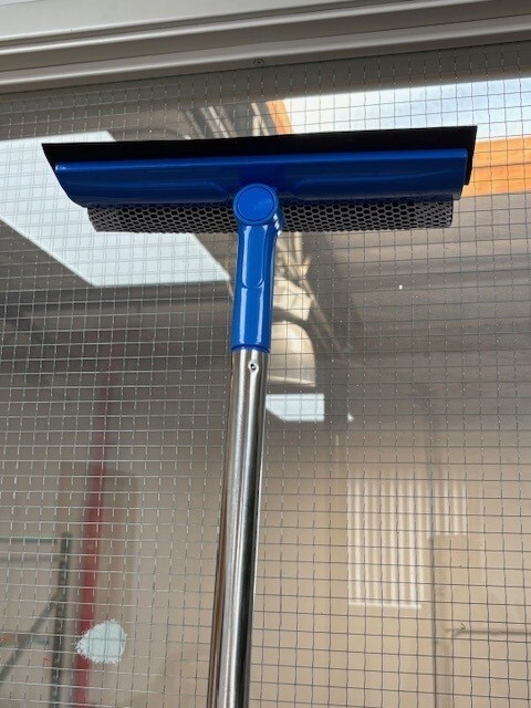Extenable Long Pole 2 in 1 Window/Glass cleaning squeezee