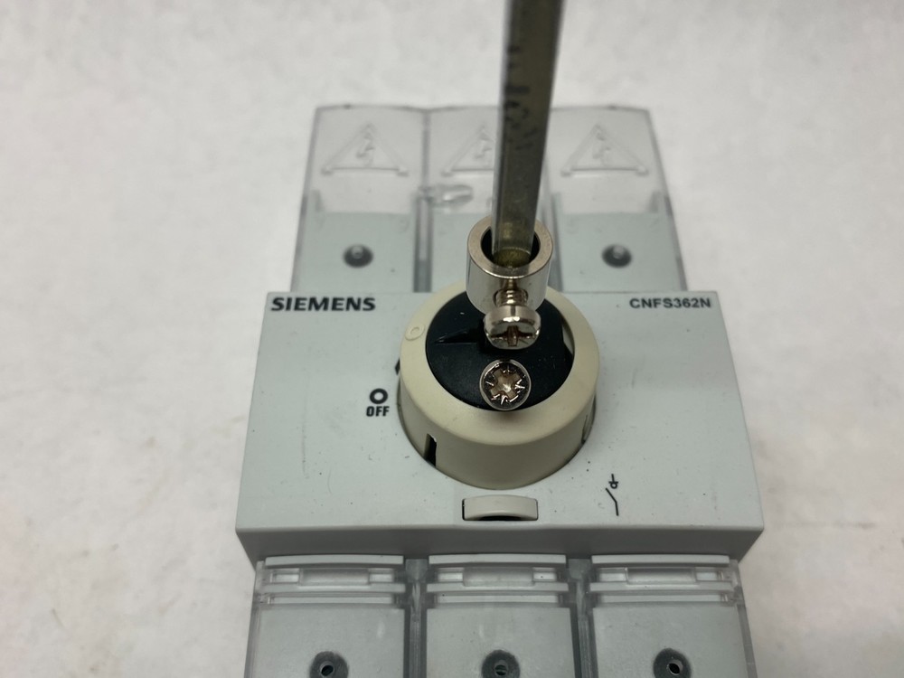 Siemens CNFS362N Low-Voltage Disconnect Switch 3-Ph 60A
