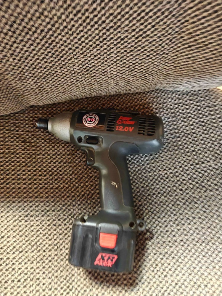 Black & Decker 3/8” Drill Super Cyclone  12V