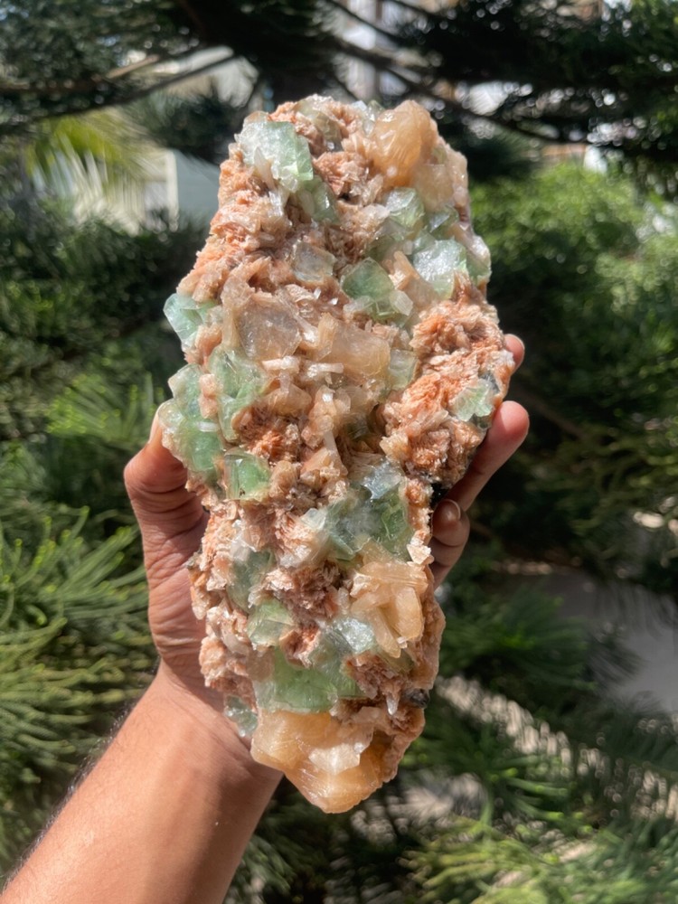 Dark green apophyllite cubes with stilbite