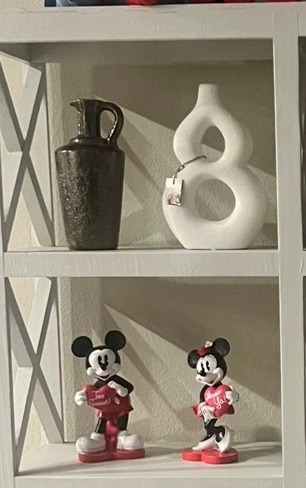 mickey valentines figurines