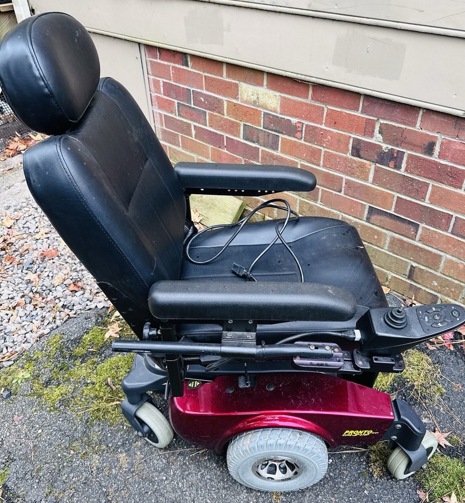 electric wheelchair for the elderly