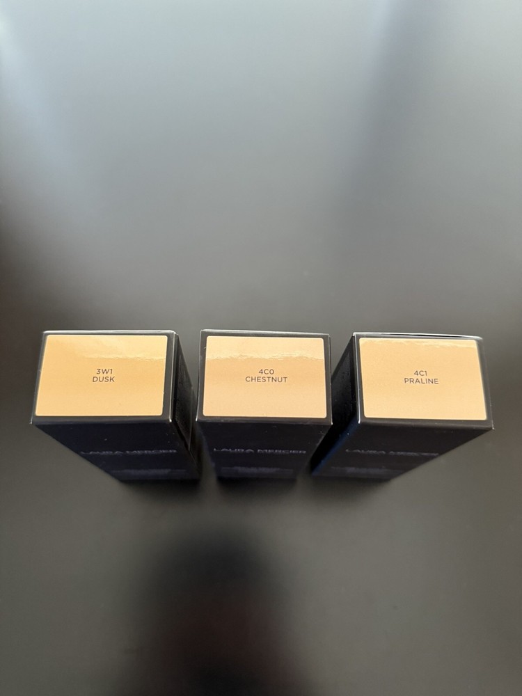 Makeup - Laura Mercier