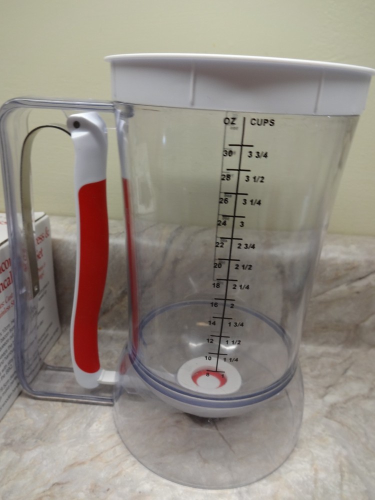 Cast Iron Bacon/Grill Press Egg/Pancake Ring Set & Batter Pitcher