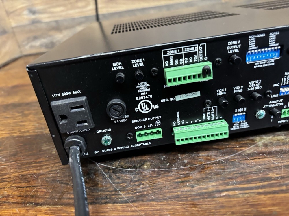 PASO DIGITAL MUSIC AMPLIFIER DMS3040B