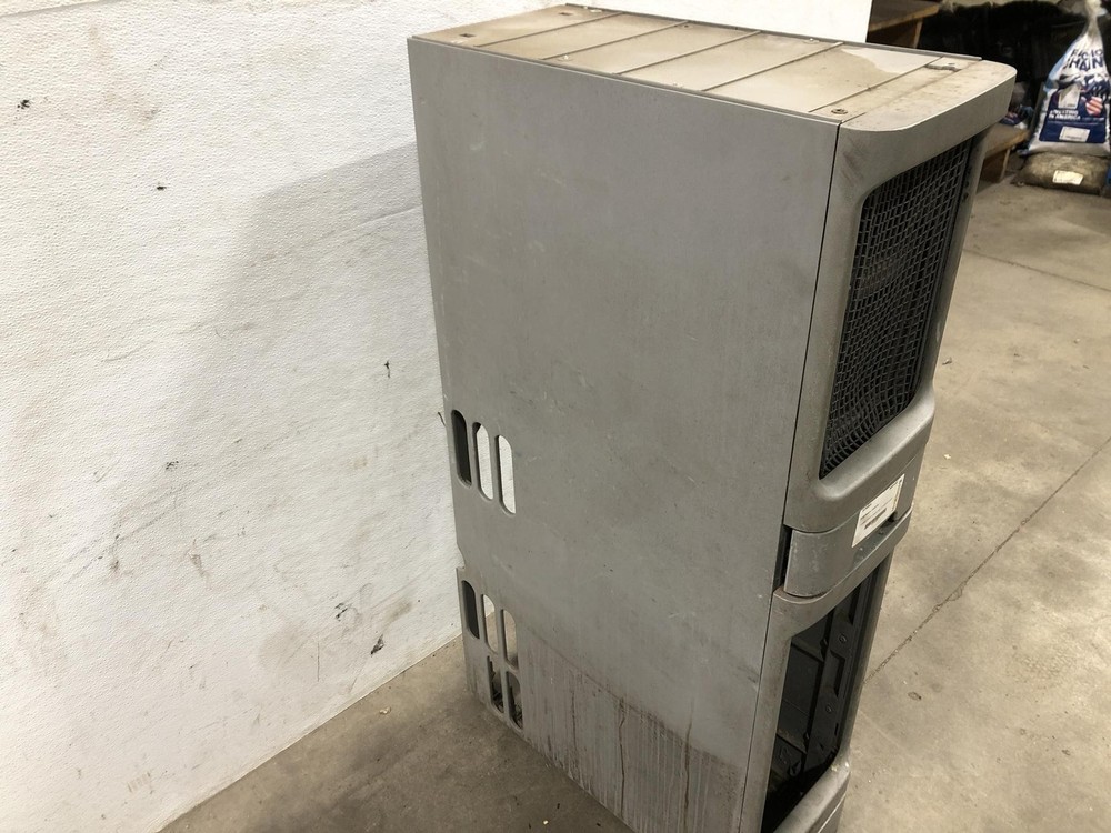 Freightliner C120 CENTURY Left/Driver Sleeper Cabinet - Used