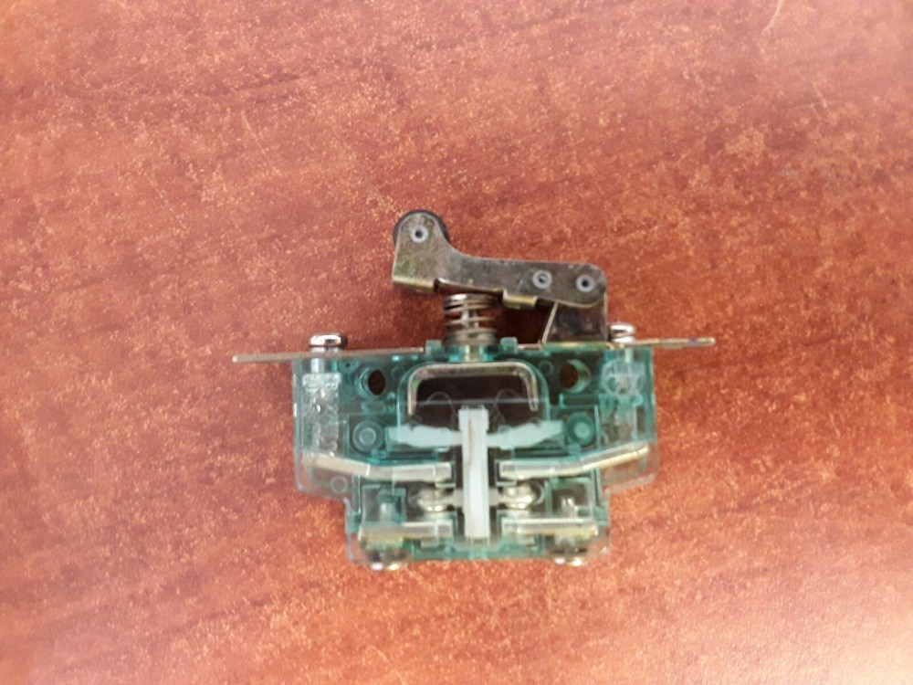 Roller Activated Lever Switch SKU175336