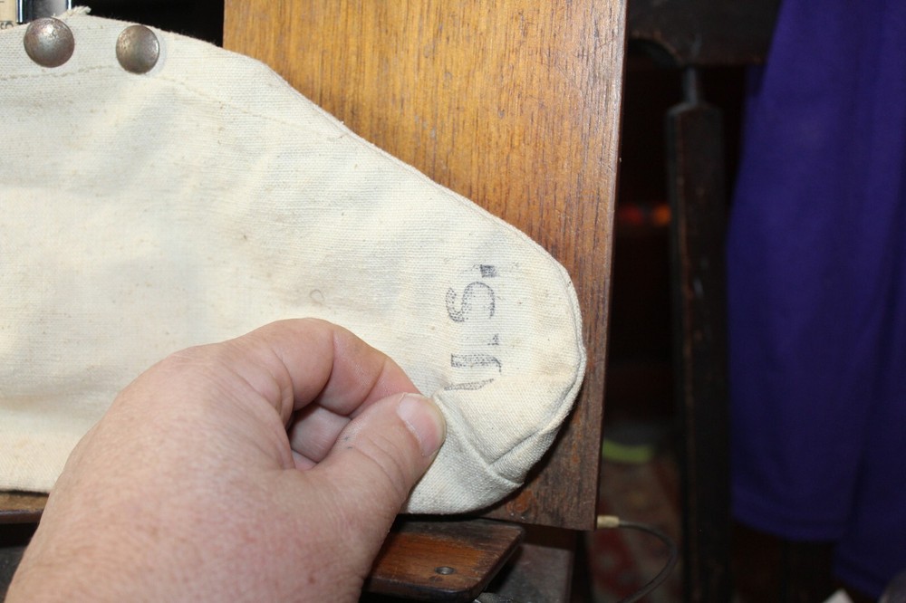 Antique US Army White Canvas Pouch