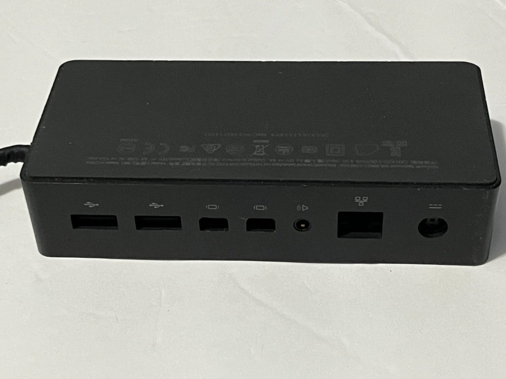 Microsoft 1661 Docking Station - Black