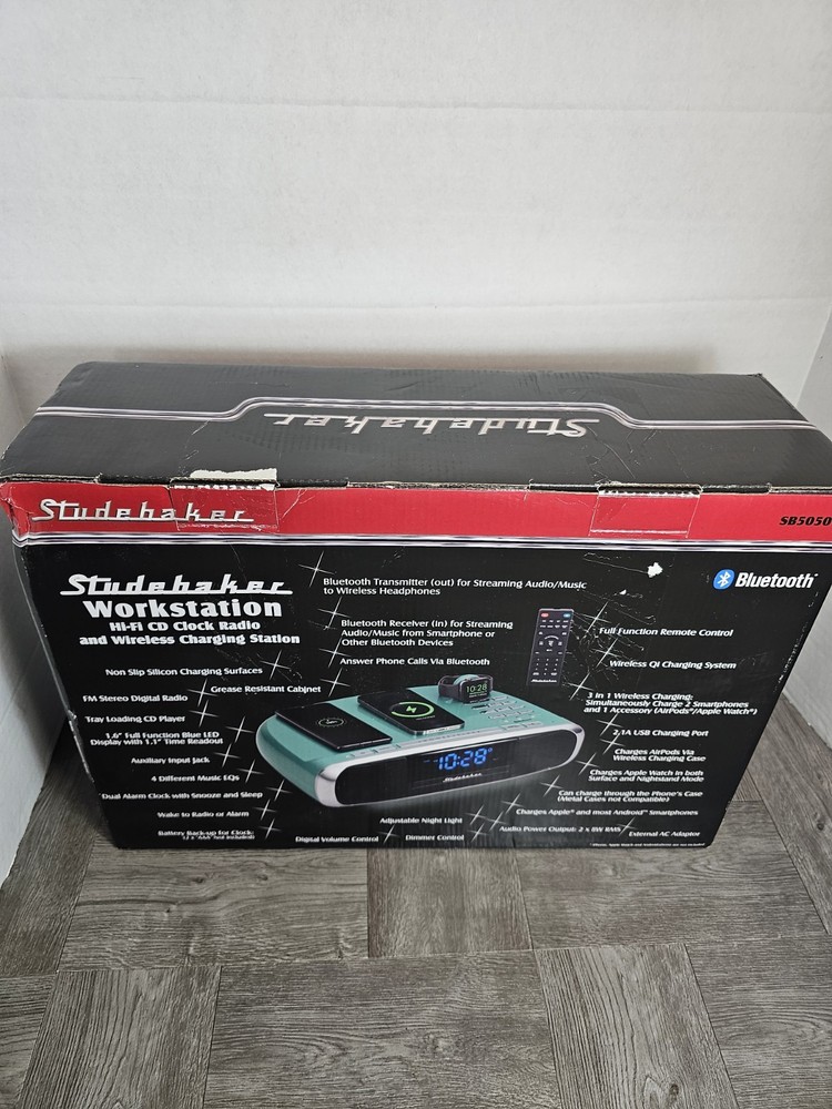 Studebaker Workstation Hi-Fi CD Clock Radio Bluetooth FM Wireless Charging Blue