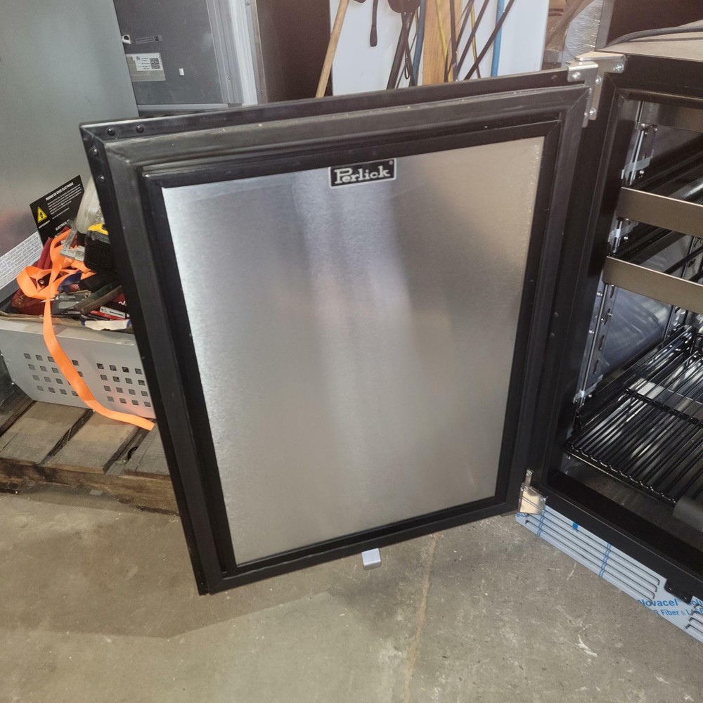 Perlick HC24BB42L 24" Undercounter Beverage Center - PANEL READY SOLID DOOR
