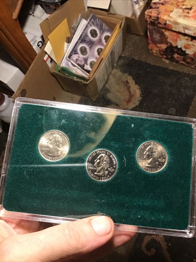 2002 Mississippi Comm Quarter,,unc & Proof Issues