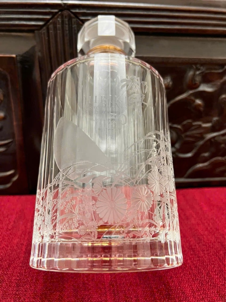 Empty bottle Hibiki 30 limited no Box