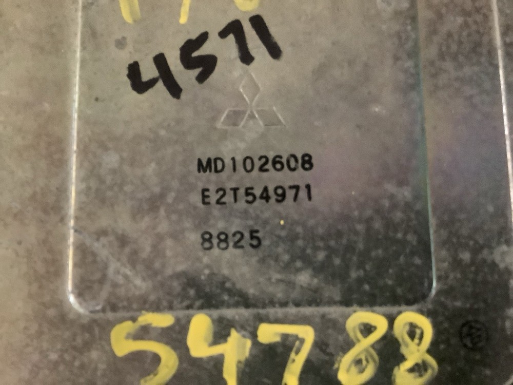 Mitsubishi Pickup MD 102608 Transmission Control Module (4571)