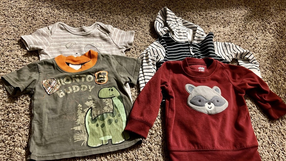 Lots 26 Pieces Clothes size 12 Months