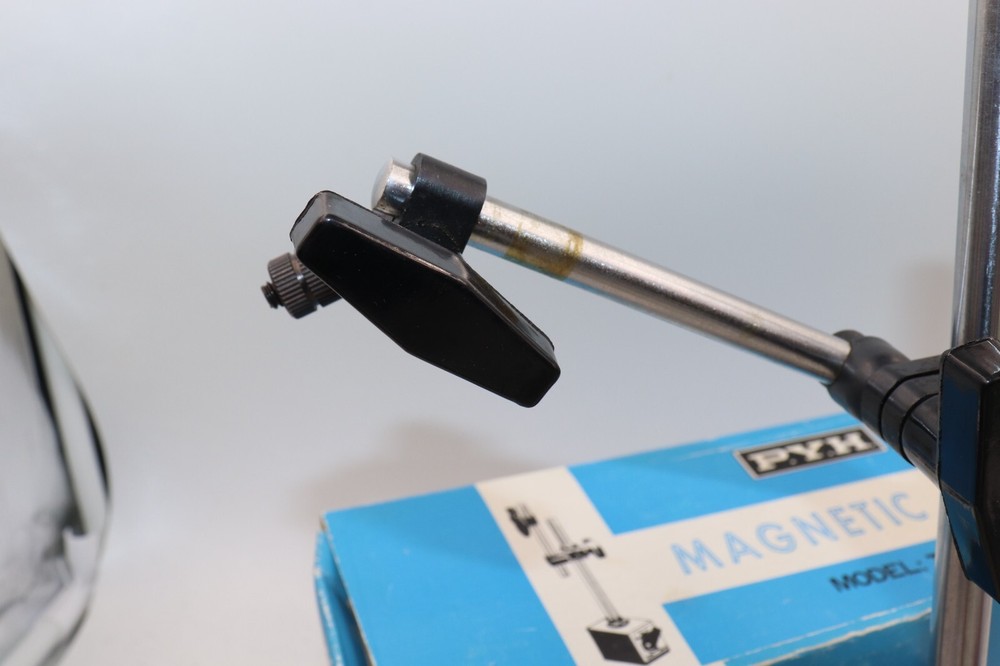 P.Y.H. Magnetic Base Model: TMB-B