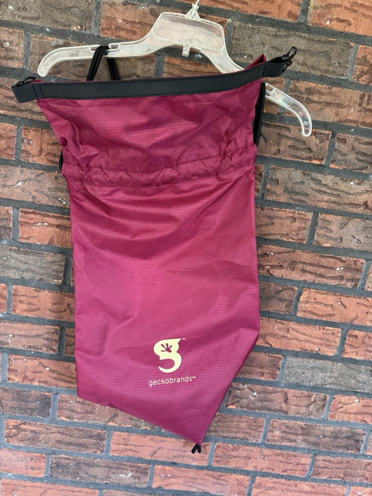 Geckobrands Lightweight Waterproof Nylon Drawstring Backpack Maroon Tan Hike Cam
