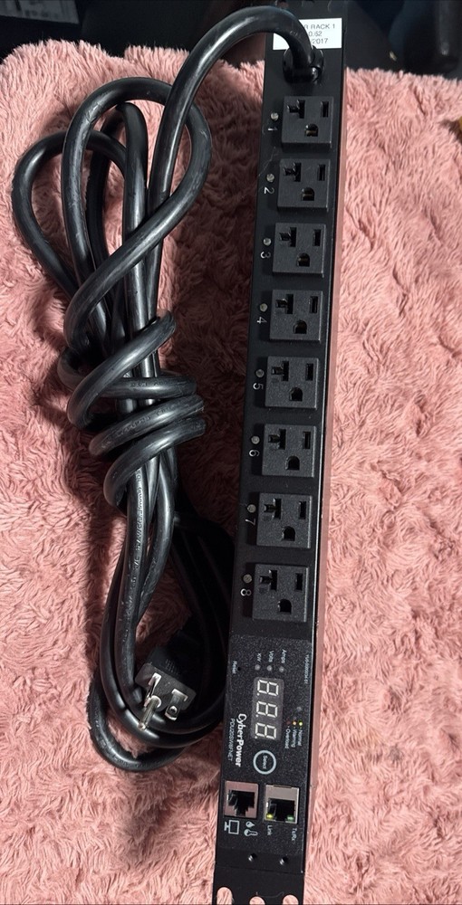 Cyber Power Model : PDU20SW8FNET