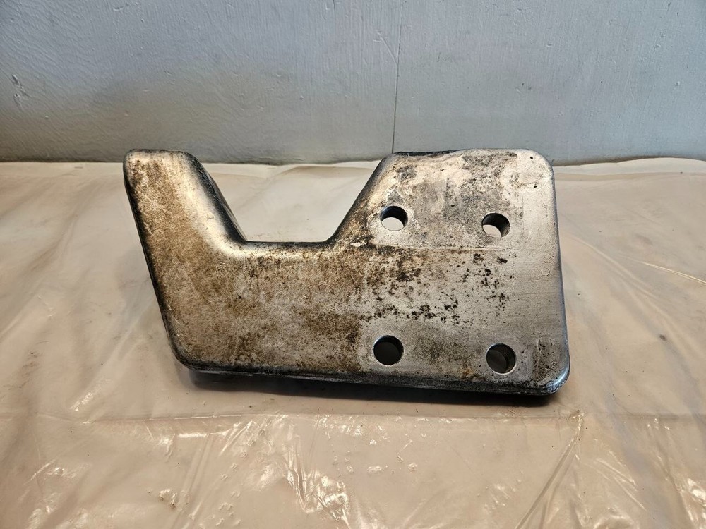 CAT C12 DIESEL ENGINE MOUNT ENGINE REAR 3685582 F6HT6096EA OEM