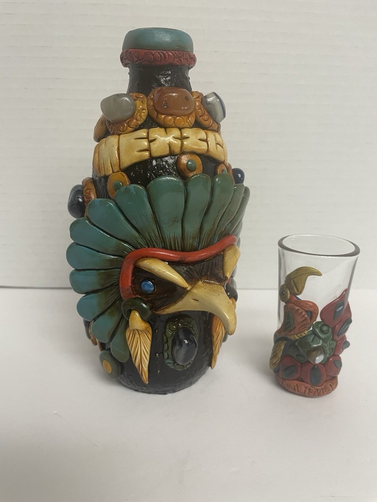 Aztec 3D Figural Eagle Obsidian Clay Tequila Bottle Mexican Mayan Fun Bar ware
