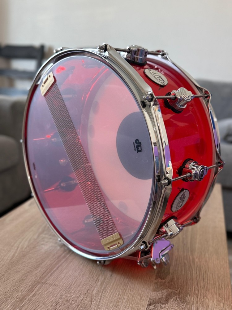 DW Design Series Acrylic Ruby Snare Drum 14 x 6.5 in. Ruby Glass