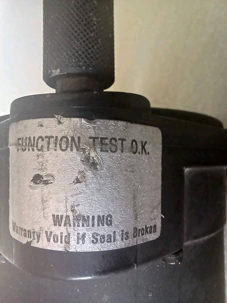 United Instruments Encoding Altimeter PN: 5035P-P23