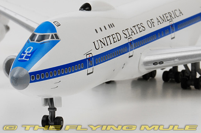 Dragon Models 1:400 E-4B USAF 55th W, 1st ACCS #75-0125