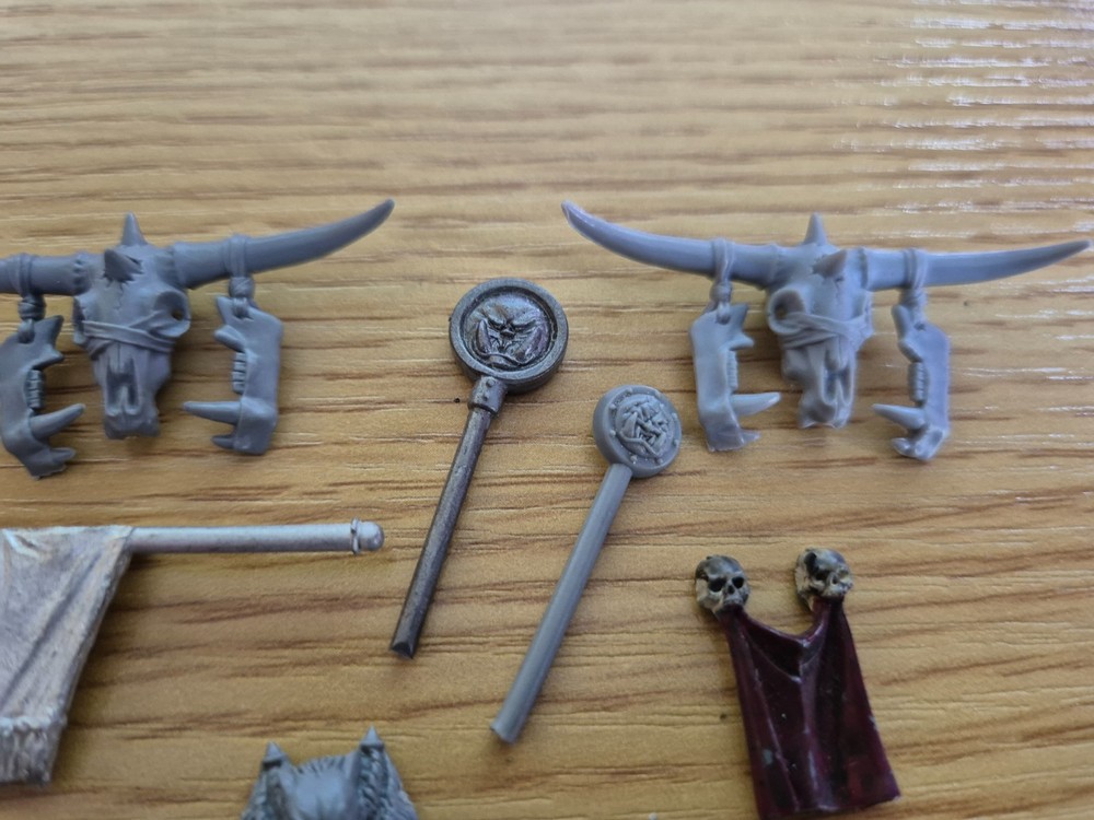 Games Workshop- Warhammer - banners and totems