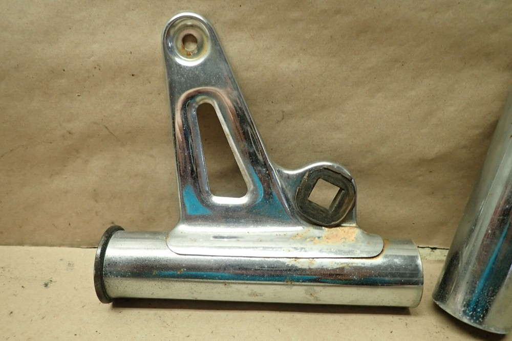 1983 SUZUKI TEMPTER GR650 HEADLIGHT MOUNT PAIR ASSY