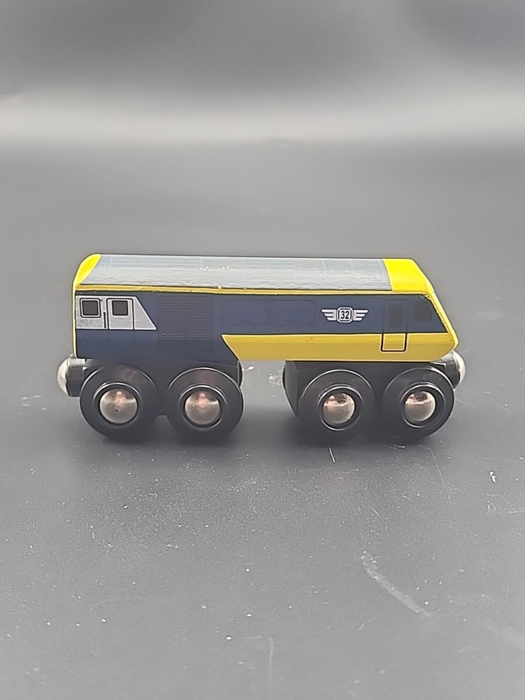 Maxim Train Car Magnetic #38551 EUC