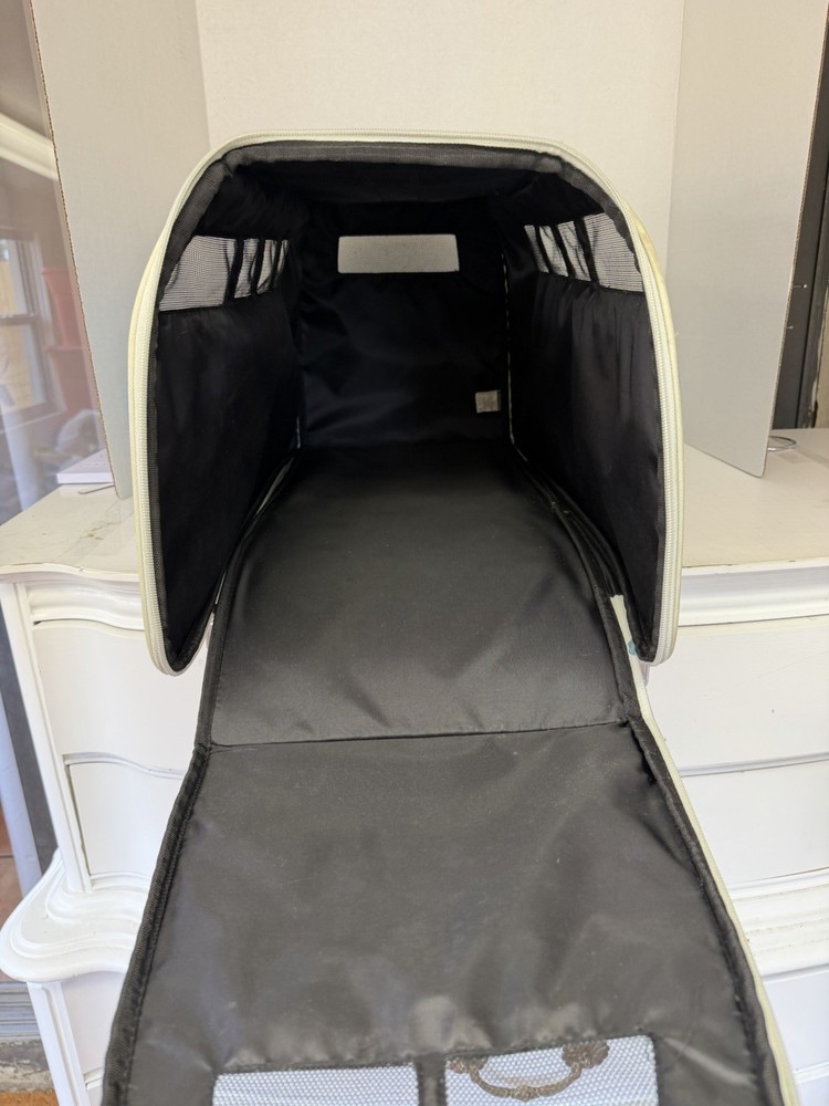 VW Blue And White Pet Carrier