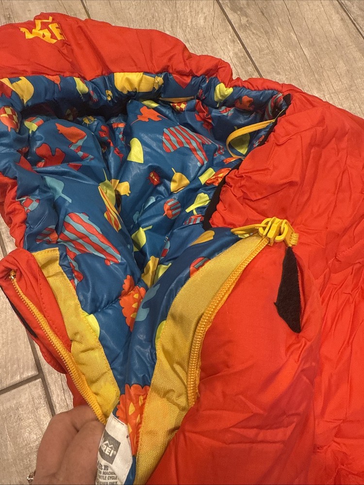 REI Kindercone Kids Sleeping Bag Red Outside Fall Print Inside Zipper Broken