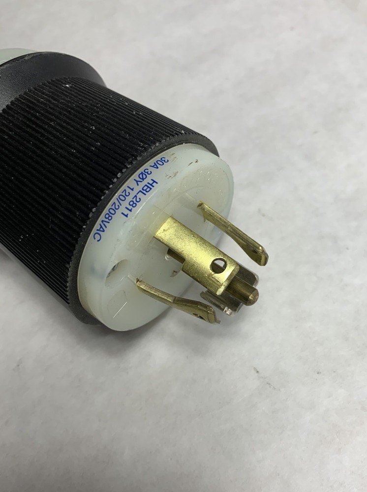 WrightLine 17110005 30-Plug Power Distribution Unit