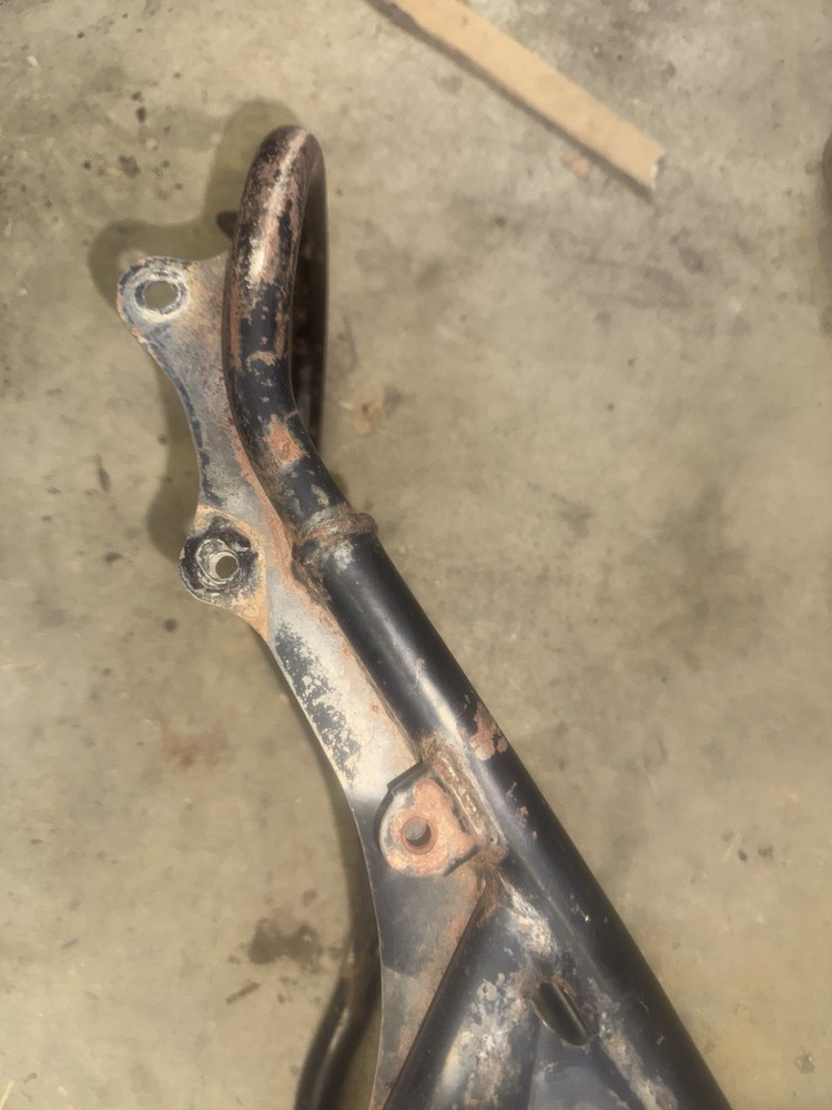 82-85 suzuki dr-250 Frame