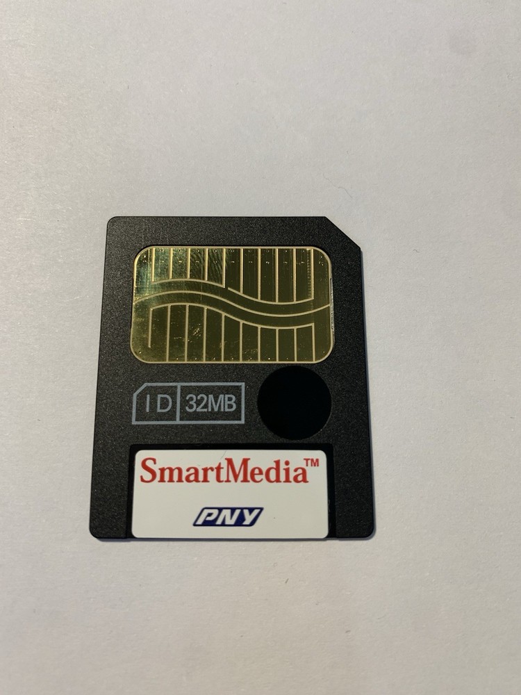 PNY Smart Media 32 MB Extended Data Storage Flash Memory Card, Black, UNTESTED