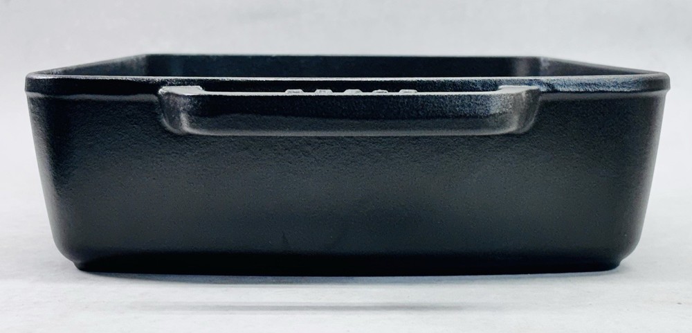 Staub Cast Iron Roasting Pan 15x10 Enamel Base Graphite Rectangular Roaster