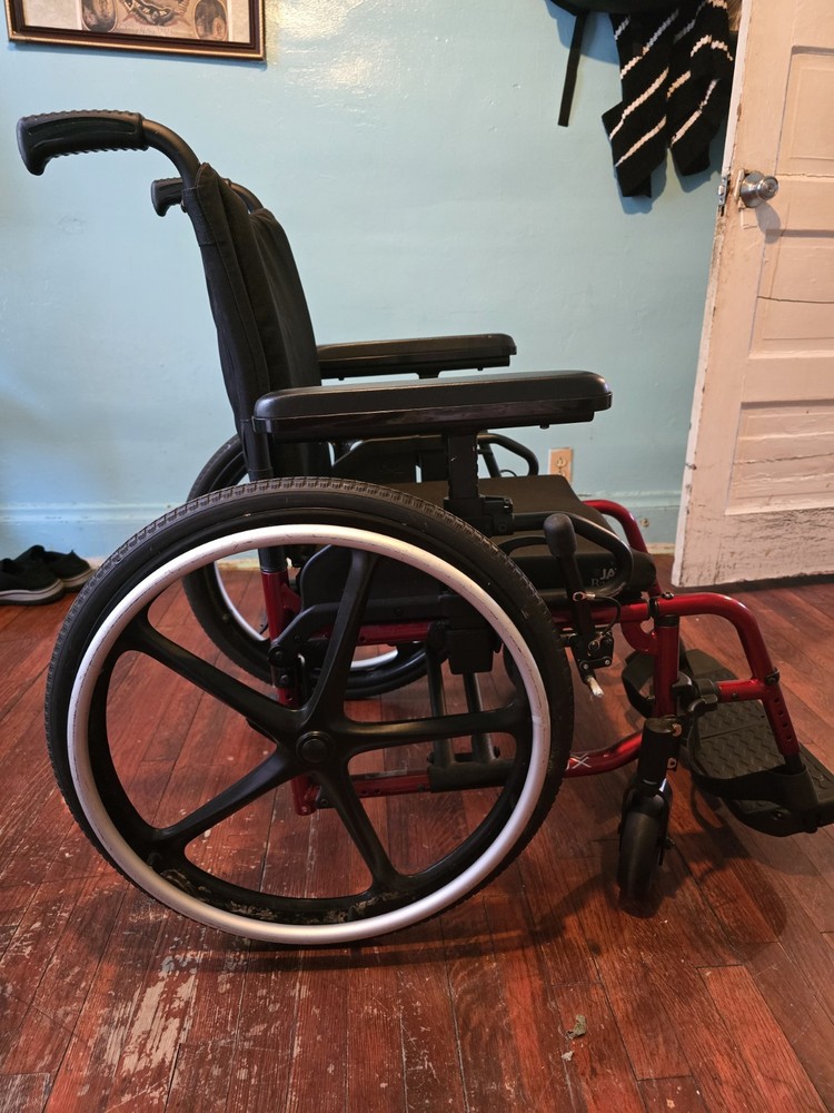 Used Ki Mobility Catalyst 5 Manual Wheelchair