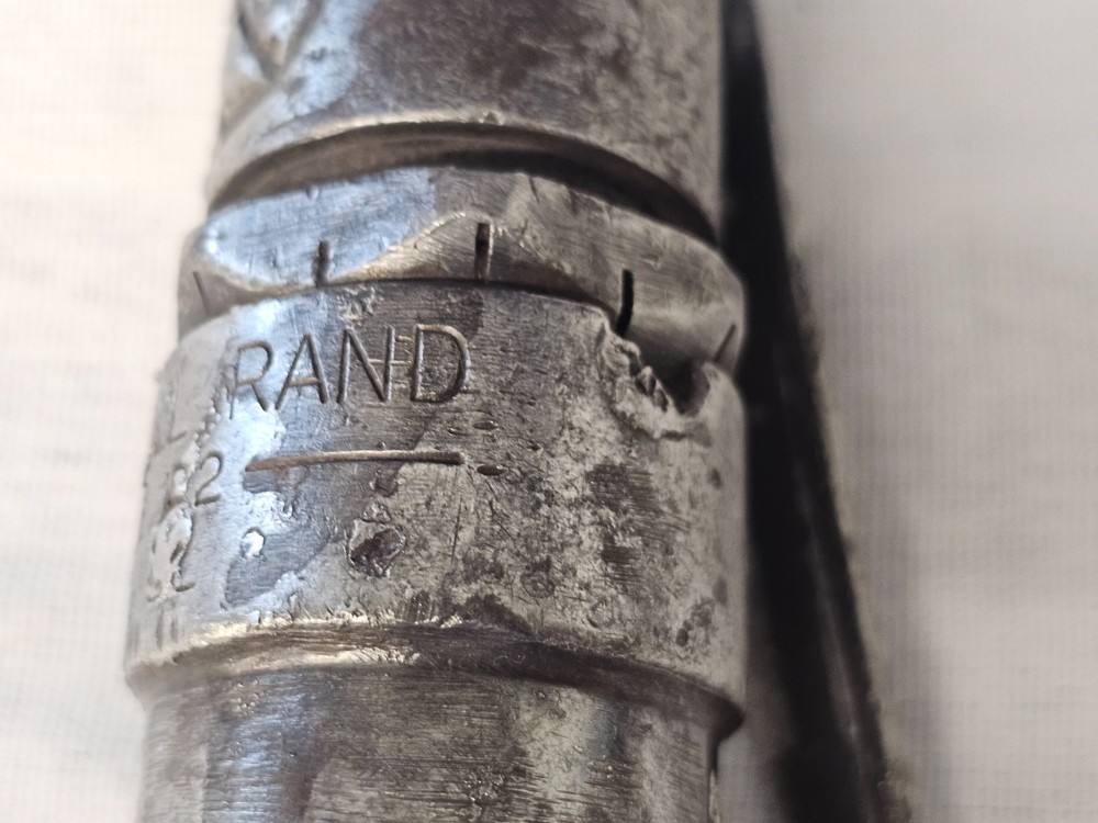 IR 182 Pneumatic Air Hammer Chisel Needle Scaler Chipper Rust Removal Tool