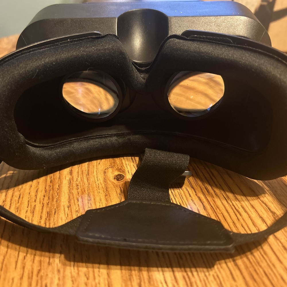 VR SHINECON Smartphone Virtual Reality Glasses Headset - - Barely Used