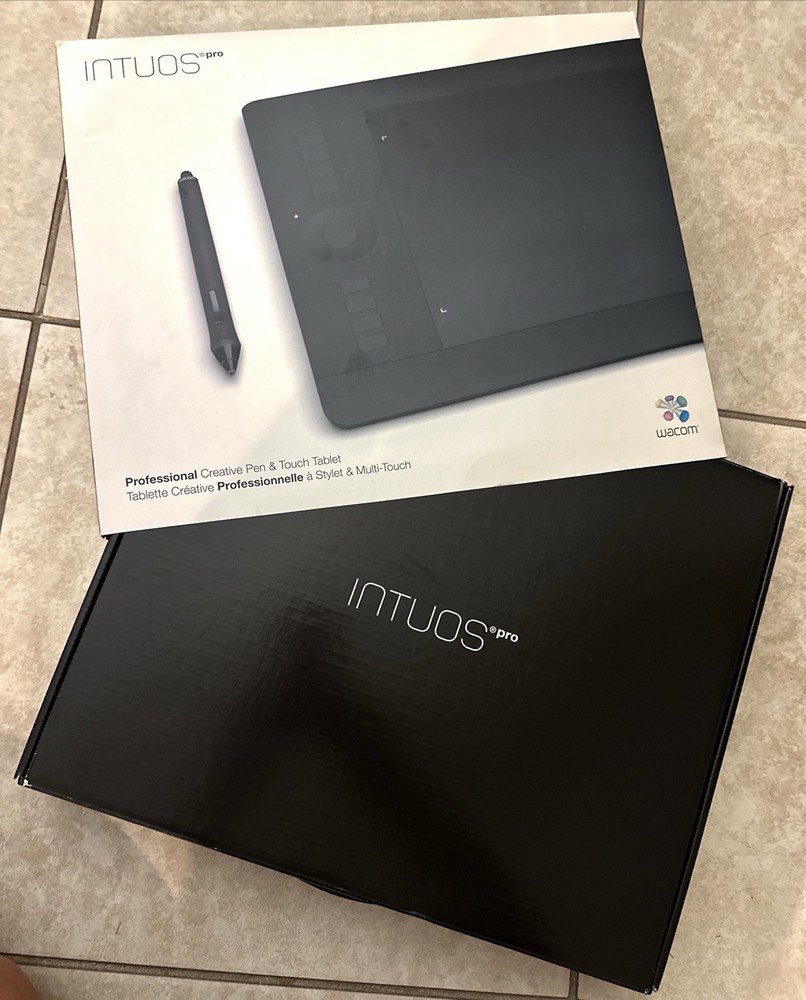 Wacom Intuos Pro Medium Digital Graphic Drawing Tablet - Black