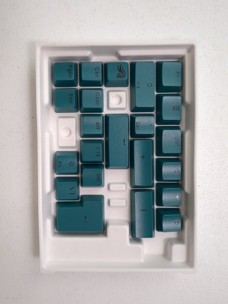 Glorious - GPBT Basics Universal Keycap Set Compatible with Most 100% 85% 80% TK