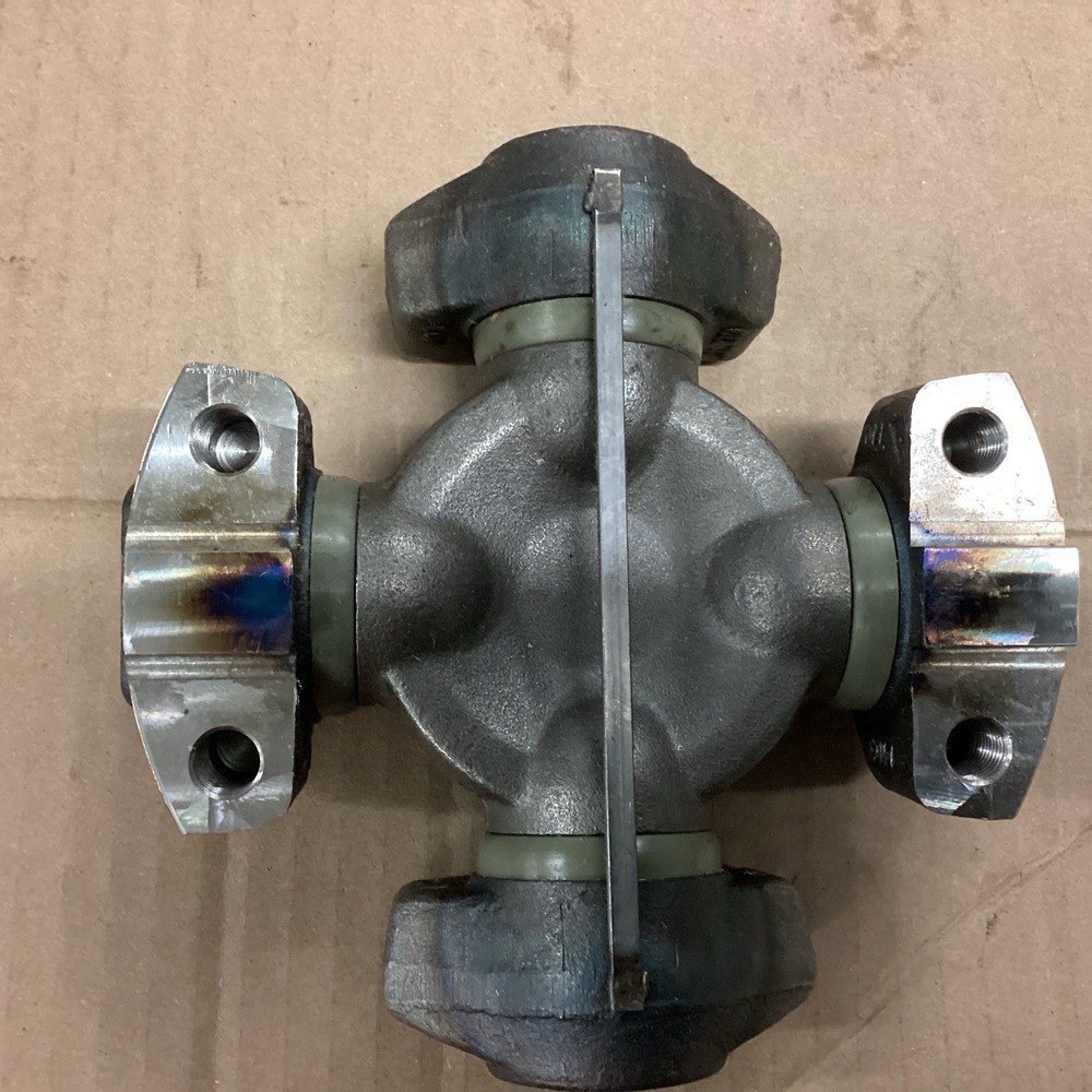 Unbranded U-Joint 570 (LPW65B)