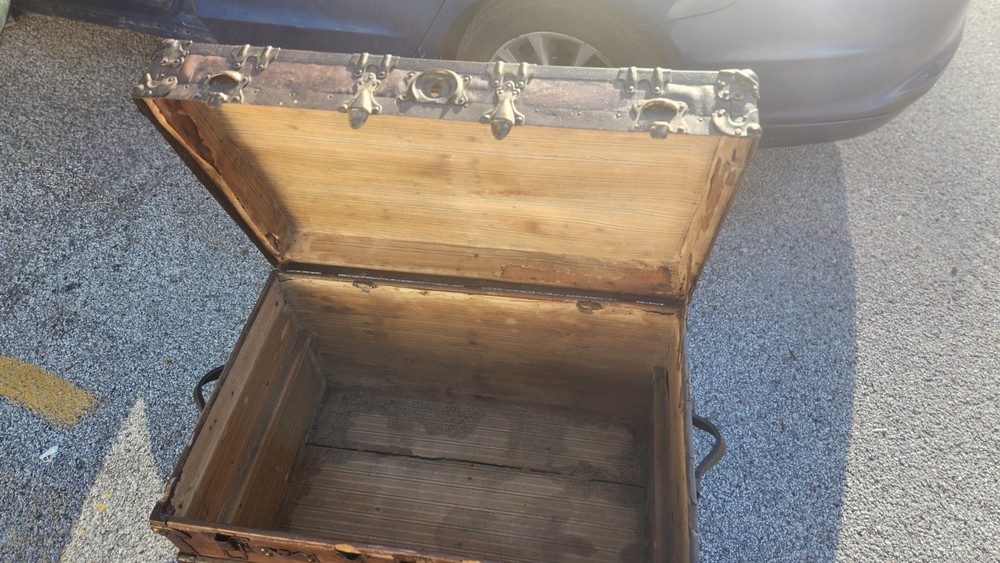 antique trunks chests 1800s