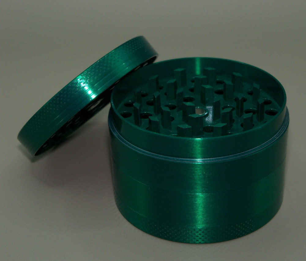 Green Metal Grinder - 63 mm